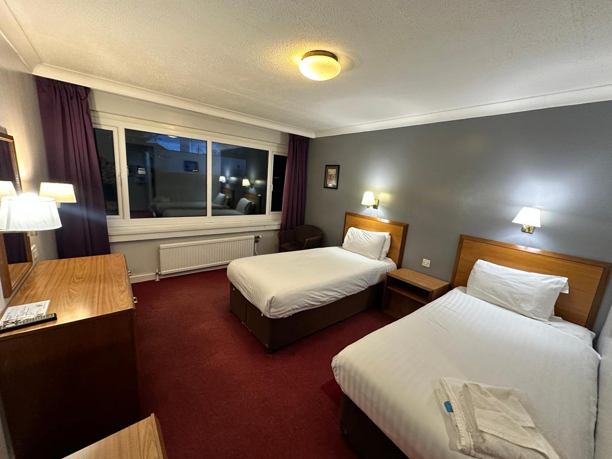 Sporting Lodge Inn Мидлсбро Экстерьер фото