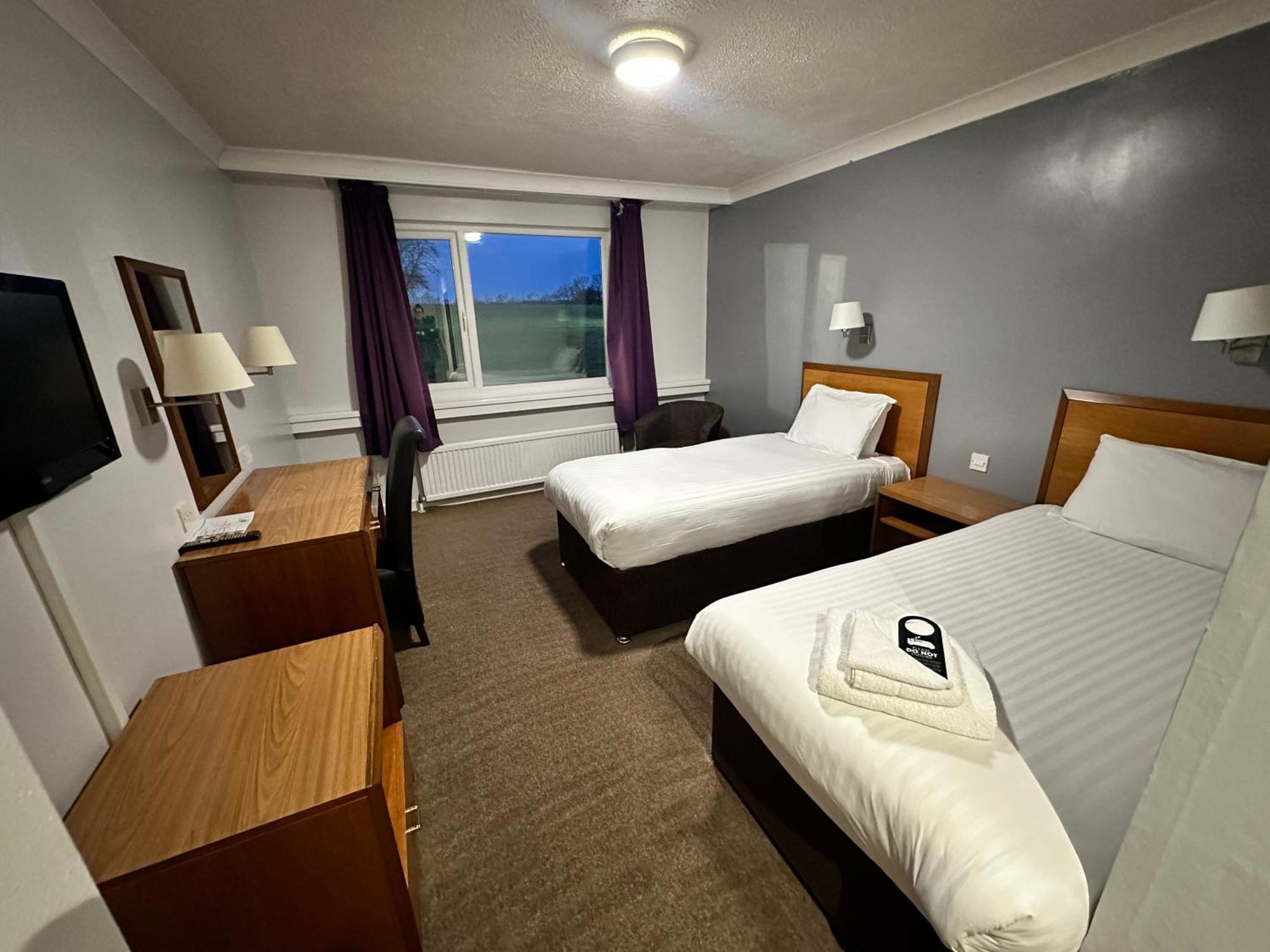 Sporting Lodge Inn Мидлсбро Экстерьер фото