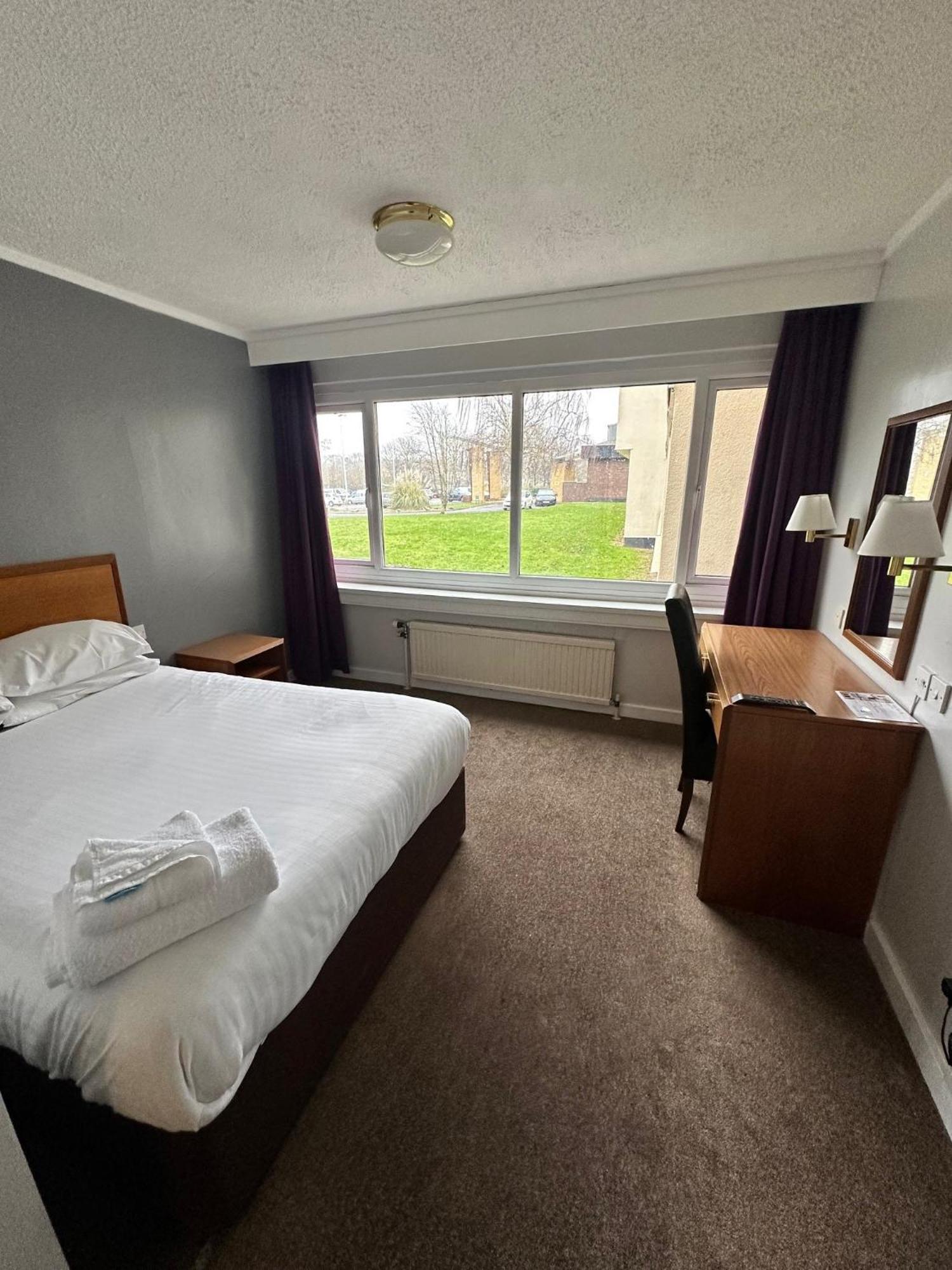 Sporting Lodge Inn Мидлсбро Экстерьер фото