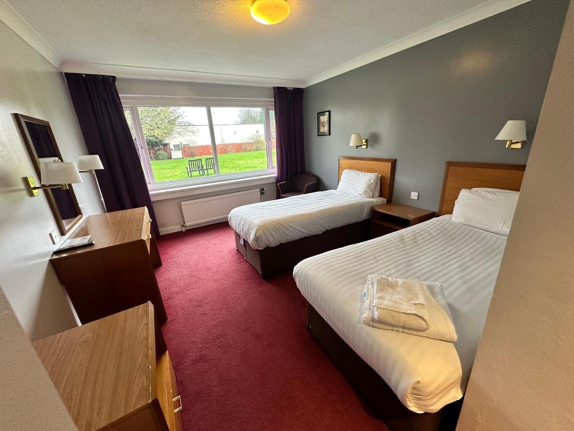 Sporting Lodge Inn Мидлсбро Экстерьер фото