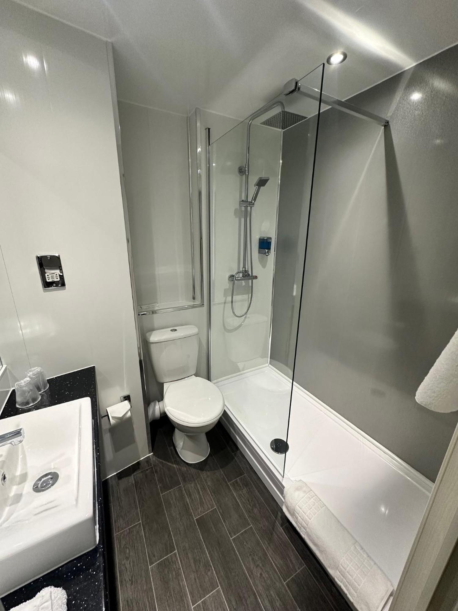 Sporting Lodge Inn Мидлсбро Экстерьер фото