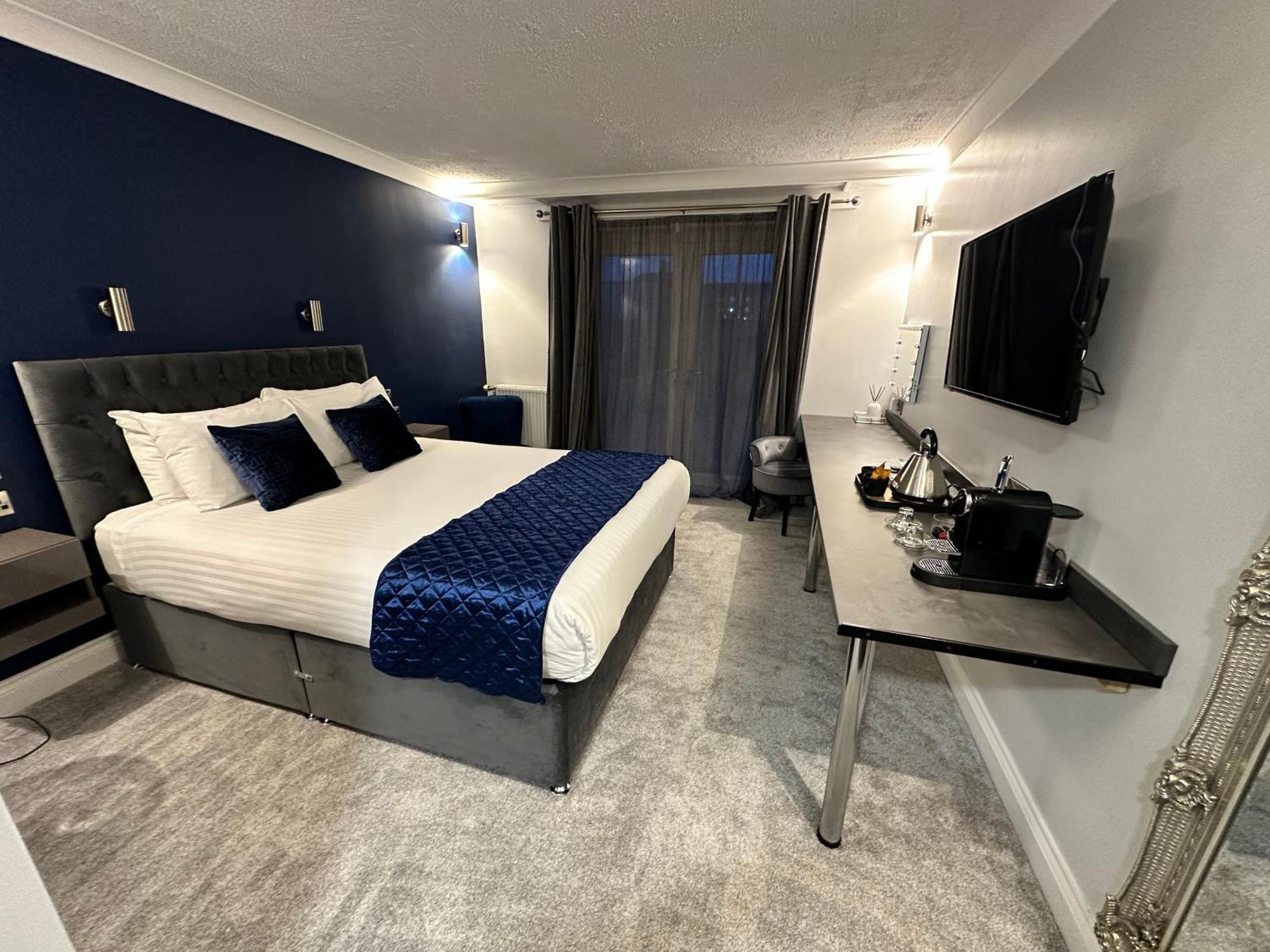 Sporting Lodge Inn Мидлсбро Экстерьер фото